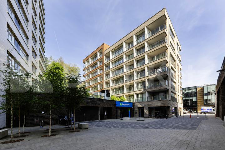 Stylish and modern 2 bedroom 1 bathroom apartment which is south facing Market Road, Caledonian Road